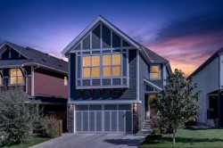 44 Magnolia Heights SE Calgary, AB T3M 2Z7