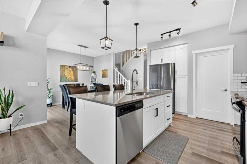 44 Magnolia Heights Se, Calgary, AB 