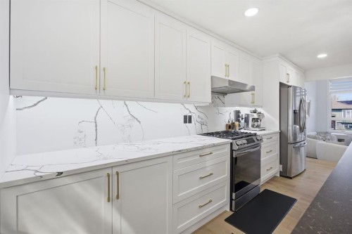 76 Beaconsfield Way Nw, Calgary, AB 