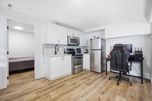 76 Beaconsfield Way Nw, Calgary, AB 