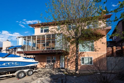 76 Beaconsfield Way Nw, Calgary, AB 