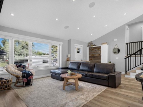 1215 Lake Twintree Drive Se, Calgary, AB 