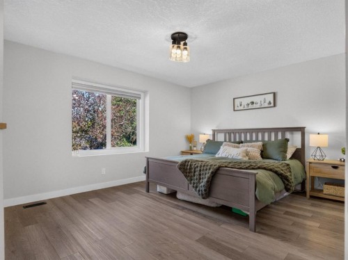 1215 Lake Twintree Drive Se, Calgary, AB 