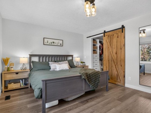 1215 Lake Twintree Drive Se, Calgary, AB 