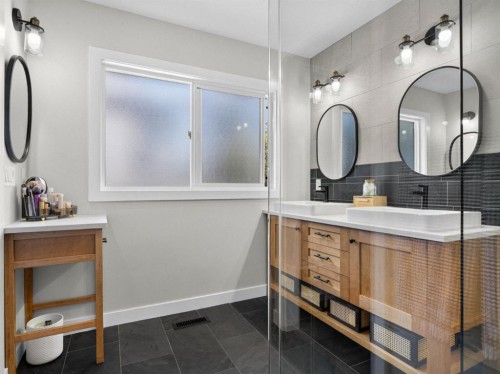 1215 Lake Twintree Drive Se, Calgary, AB 