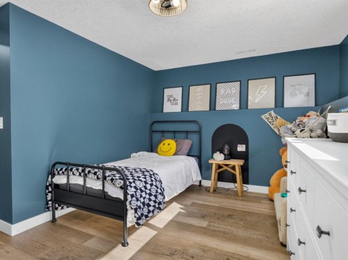 1215 Lake Twintree Drive Se, Calgary, AB 