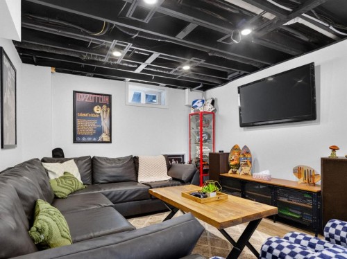 1215 Lake Twintree Drive Se, Calgary, AB 