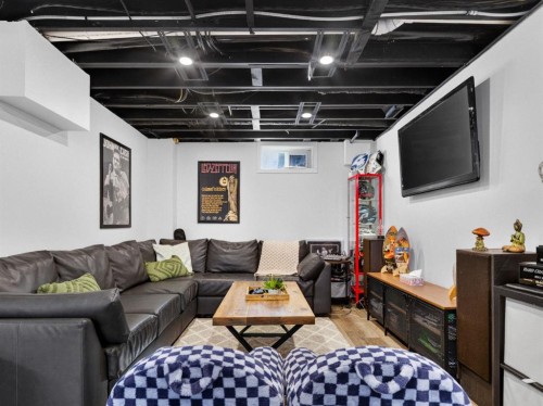 1215 Lake Twintree Drive Se, Calgary, AB 