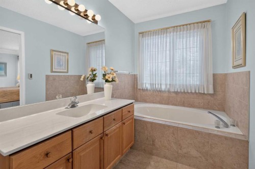 8516 Hawkford Gate Nw, Calgary, AB 