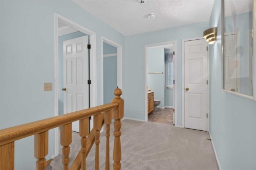 8516 Hawkford Gate Nw, Calgary, AB 