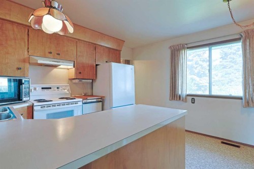 4116 40 Avenue Nw, Calgary, AB 