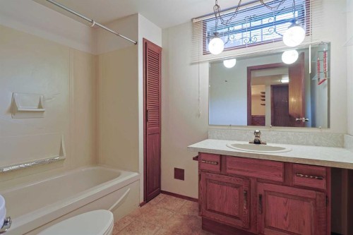 4116 40 Avenue Nw, Calgary, AB 