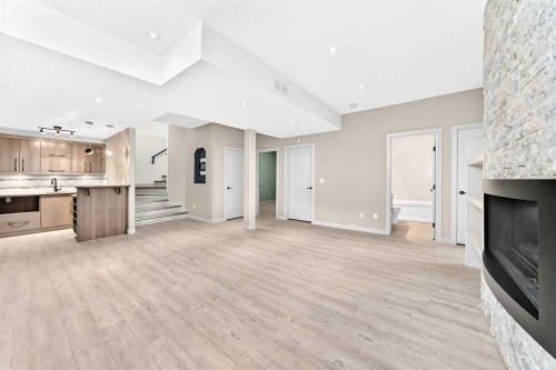 15 Towers Close, Red Deer, AB 