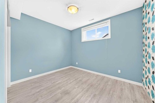 15 Towers Close, Red Deer, AB 