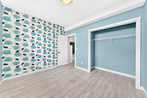 15 Towers Close, Red Deer, AB 
