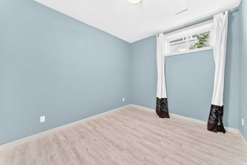 15 Towers Close, Red Deer, AB 