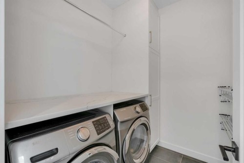 5215 4A Street Sw, Calgary, AB 