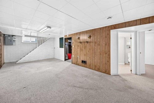 7219 Bow Crescent Nw, Calgary, AB 
