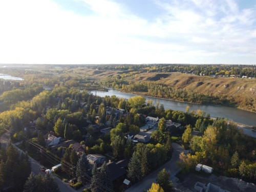 7219 Bow Crescent Nw, Calgary, AB 