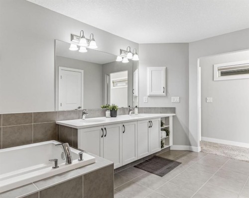 264 Riviera Way, Cochrane, AB 