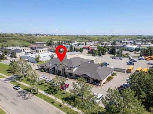 200-14 Crystalridge Drive, Okotoks, AB 