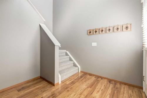 87 Royal Elm Way Nw, Calgary, AB 