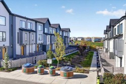 58 Evanscrest Court NW Calgary, AB T3P 0P1