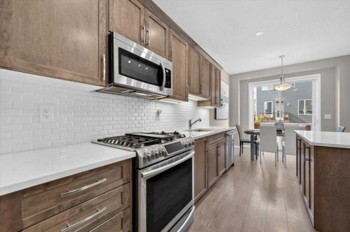 33 Yorkville Green Sw, Calgary, AB 