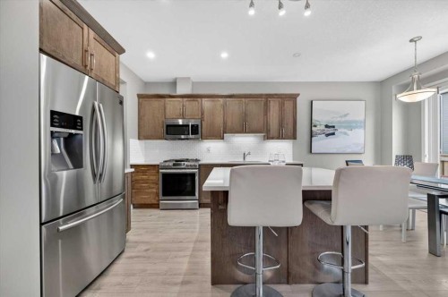 33 Yorkville Green Sw, Calgary, AB 