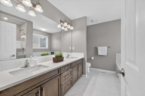 33 Yorkville Green Sw, Calgary, AB 