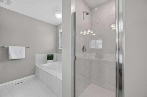 33 Yorkville Green Sw, Calgary, AB 