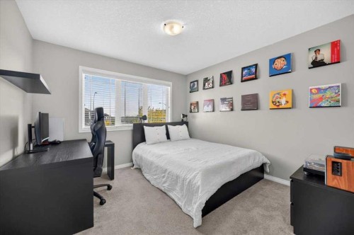 33 Yorkville Green Sw, Calgary, AB 