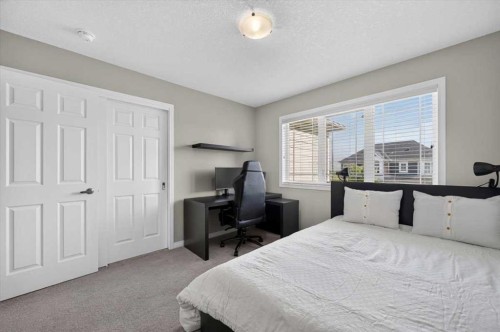 33 Yorkville Green Sw, Calgary, AB 