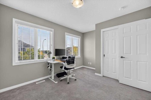 33 Yorkville Green Sw, Calgary, AB 
