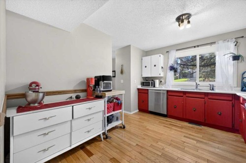61-4940 39 Avenue Sw, Calgary, AB 