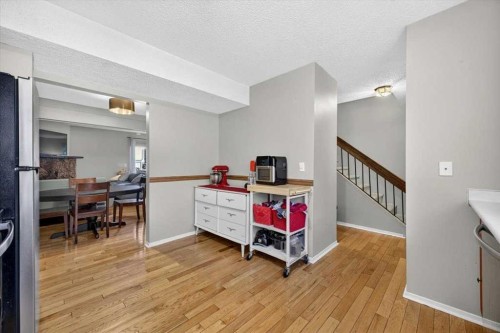 61-4940 39 Avenue Sw, Calgary, AB 