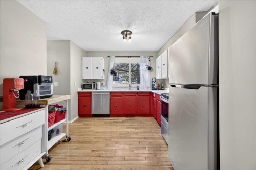 61-4940 39 Avenue Sw, Calgary, AB 