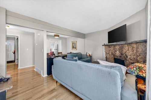 61-4940 39 Avenue Sw, Calgary, AB 
