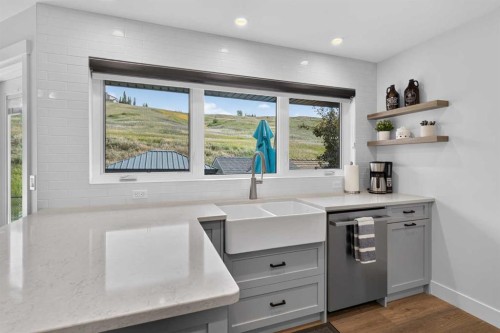 113 Hidden Creek Park Nw, Calgary, AB 