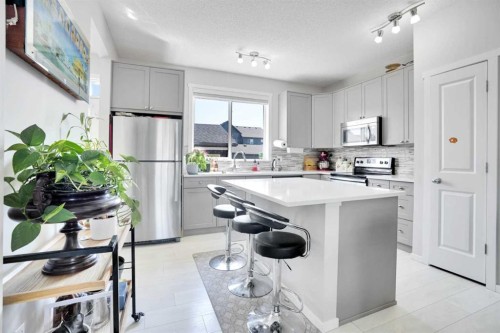 215 Savanna Parade Ne, Calgary, AB 