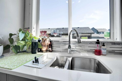 215 Savanna Parade Ne, Calgary, AB 