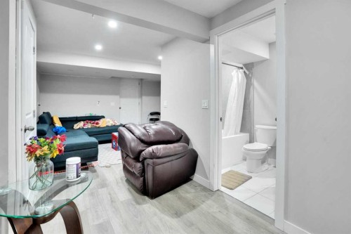 215 Savanna Parade Ne, Calgary, AB 