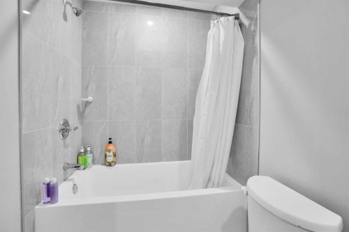 215 Savanna Parade Ne, Calgary, AB 