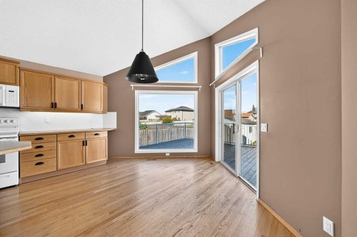 12 Welshimer Crescent Ne, Langdon, AB 