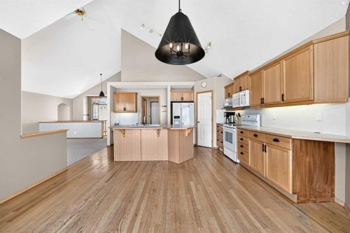 12 Welshimer Crescent Ne, Langdon, AB 