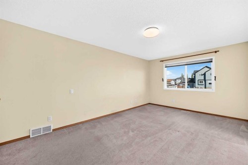 12 Welshimer Crescent Ne, Langdon, AB 