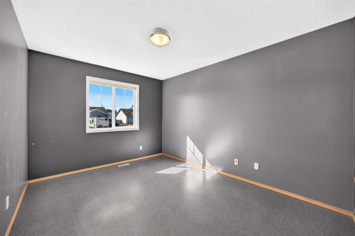 12 Welshimer Crescent Ne, Langdon, AB 