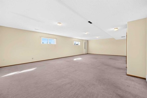 12 Welshimer Crescent Ne, Langdon, AB 