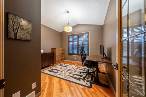 517 Boulder Creek Circle Se, Langdon, AB 