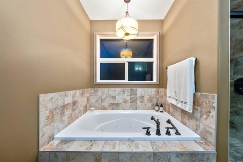 517 Boulder Creek Circle Se, Langdon, AB 
